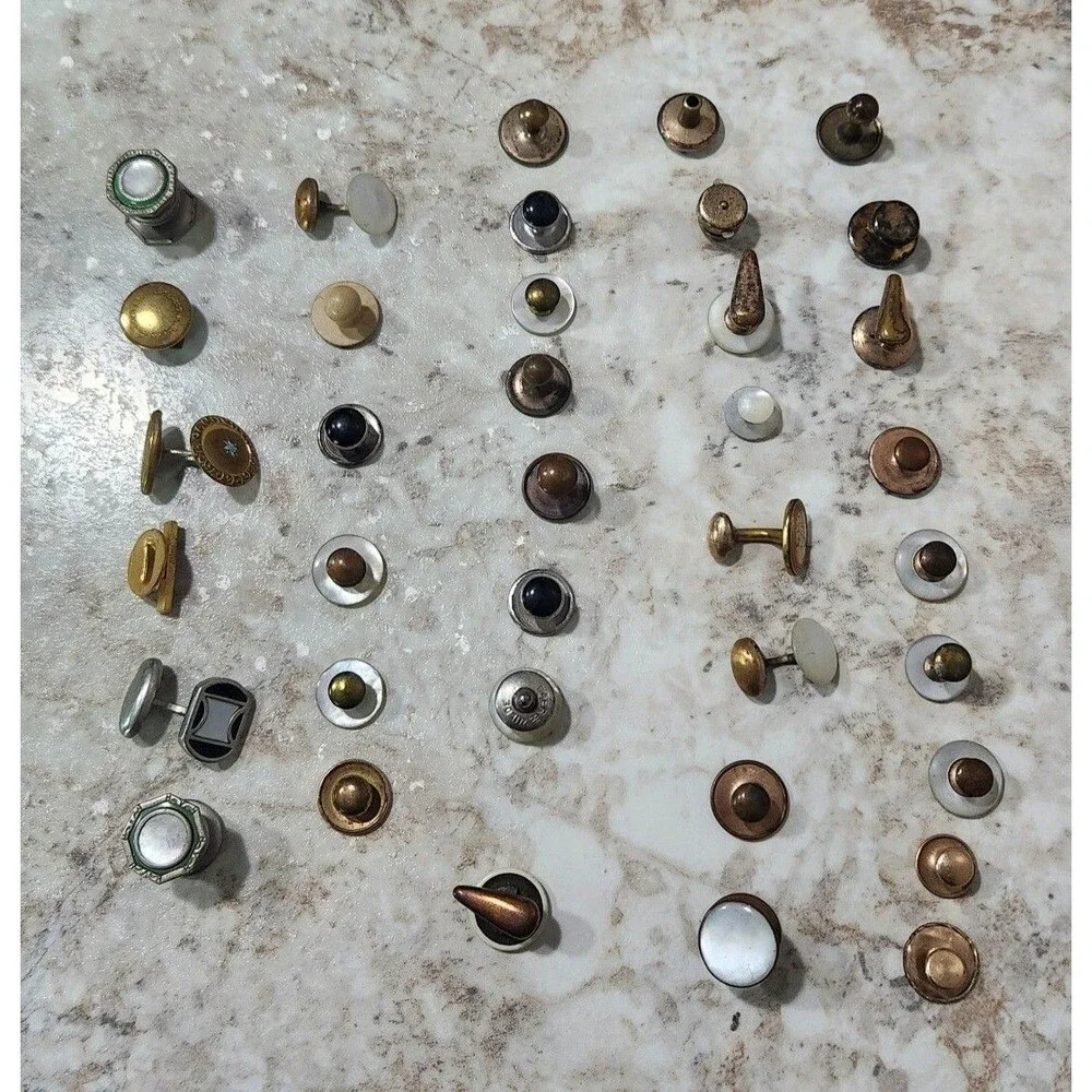 Mixed Estate Lot of Vintage CUFFLINKS - Gold Tone & Silver Tone -  5+ Pairs